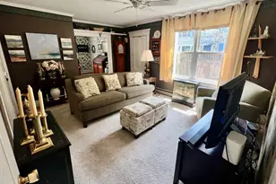 27 Montello St, Provincetown, MA 02657 - Photo 11