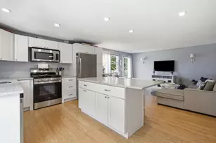 15 Commercial St, Yarmouth, MA 02664 - Photo 5