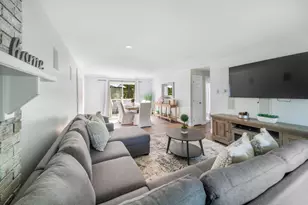 327 N Falmouth Hwy, Falmouth, MA 02556 - Photo 17
