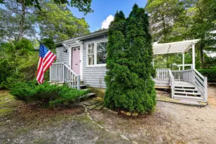 27 Crooked Meadow Rd, Falmouth, MA 02536 - Photo 1