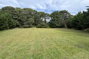 15 Roger's Way, Oak Bluffs, MA 02557 - Photo 1