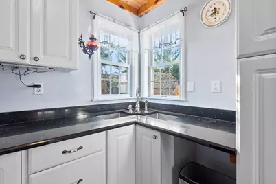 897 Commercial Street, Provincetown, MA 02657 - Photo 17
