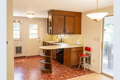 21 First Avenue, Barnstable, MA 02601 - Photo 3