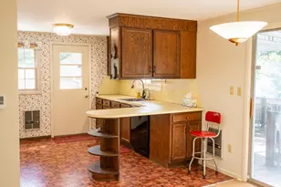 21 First Ave, Barnstable, MA 02601 - Photo 3