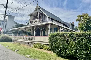 15 Pequot Ave, Oak Bluffs, MA 02557 - Photo 3