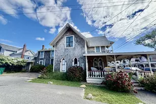 15 Pequot Ave, Oak Bluffs, MA 02557 - Photo 23