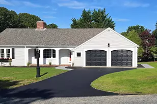 2 Par 3 Dr, Yarmouth, MA 02664 - Photo 3