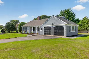 2 Par 3 Dr, Yarmouth, MA 02664 - Photo 5