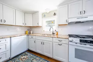 36 Fourth Ave, Barnstable, MA 02672 - Photo 13