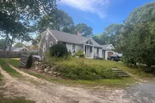 413 W Yarmouth Rd, Yarmouth, MA 02673 - Photo 5