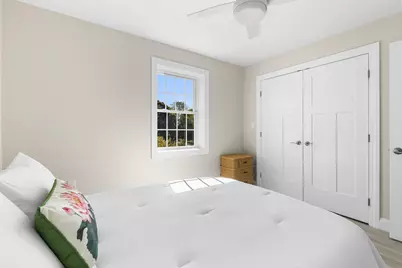 112 W Main Street #4, Barnstable, MA 02601 - Photo 9