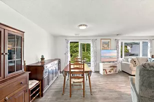 14 Woodrise Rd, Falmouth, MA 02540 - Photo 5