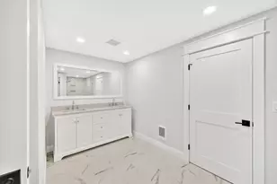 22 Country Clb Ln, Mashpee, MA 02649 - Photo 37