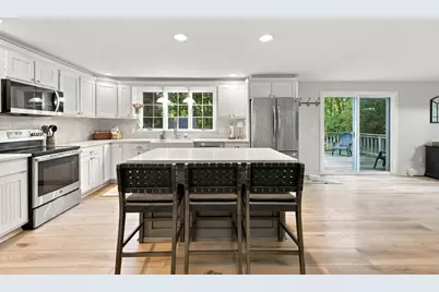 31 Village Drive, Sandwich, MA 02537 - Photo 5