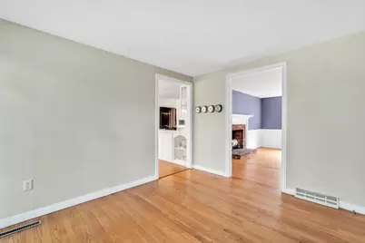844 W Yarmouth Road, Yarmouth, MA 02675 - Photo 9