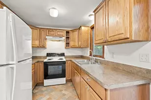 35 Pinecrest Beach Dr, Falmouth, MA 02540 - Photo 25