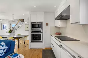 17 Montello St, Provincetown, MA 02657 - Photo 7