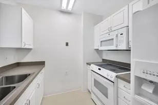 100 Alden St, Provincetown, MA 02657 - Photo 5