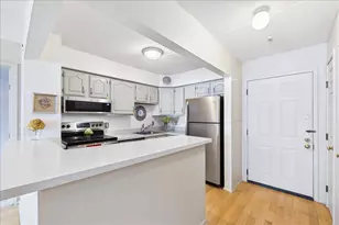 4975 Washington St, Boston, MA 02132 - Photo 11