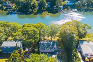 82 Edgewater Dr, Falmouth, MA 02536 - Photo 37