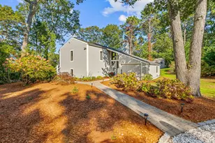 13 Sand Dollar Ln, Mashpee, MA 02649 - Photo 5