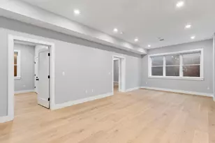 113 Beacon St, Somerville, MA 02143 - Photo 27