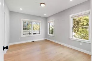 113 Beacon St, Somerville, MA 02143 - Photo 21