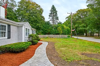 16 Lakeside Drive, Barnstable, MA 02648 - Photo 5