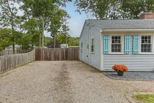 16 Thatcher Rd, Yarmouth, MA 02673 - Photo 3