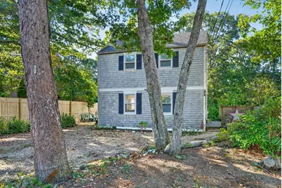 31 Beacon Avenue, Oak Bluffs, MA 02557 - Photo 1