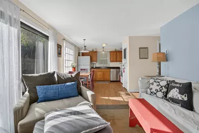 31 Beacon Avenue, Oak Bluffs, MA 02557 - Photo 9