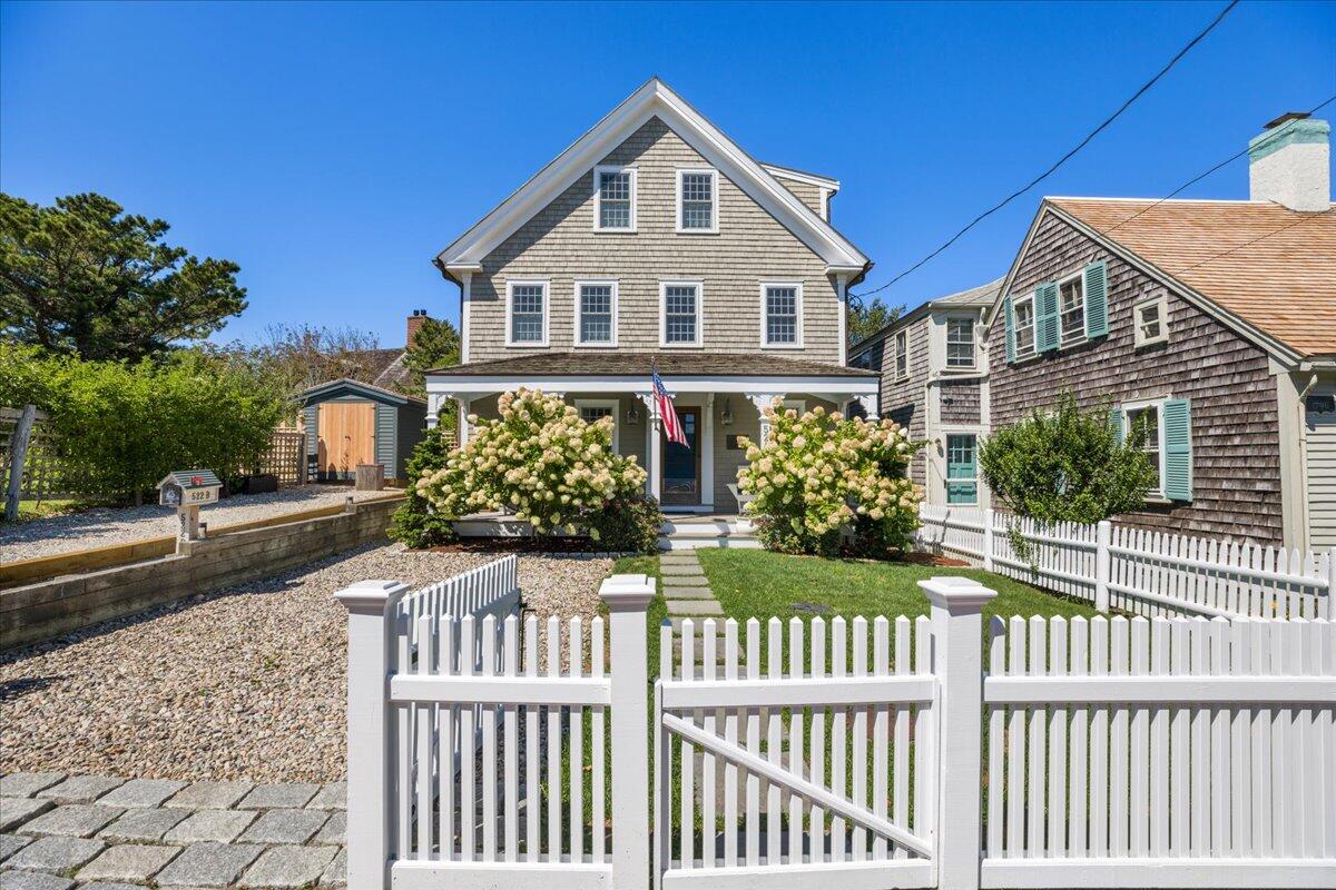 524 Commercial St, Provincetown, Ma 02657 - Mls 22205744 - Coldwell Banker