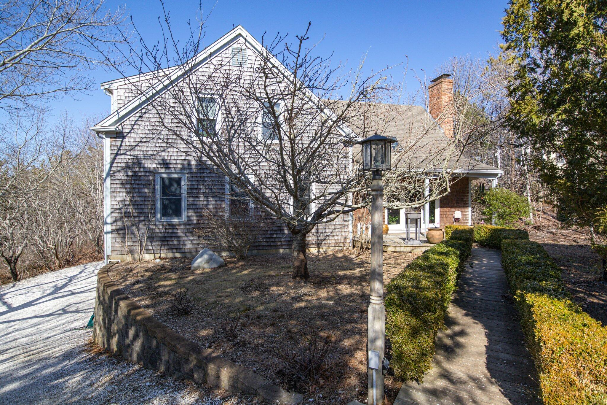 10 Pilgrim Heights Rd, Provincetown, MA 02657 MLS 22301158 Coldwell