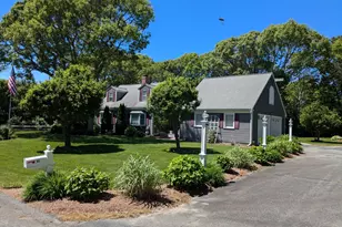 32 Apple Ln, Dennis, MA 02638 - Photo 1