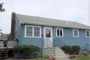 9 Central Pl, Bourne, MA 02532 - Photo 1