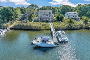 231 Edgewater Dr, Falmouth, MA 02536 - Photo 1