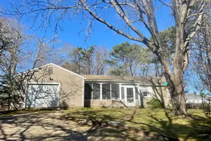 31 Robbins St, Barnstable, MA 02655 - Photo 1