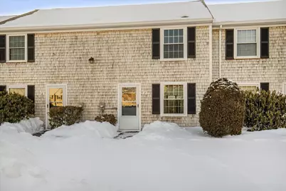 135 W Main Street #APT 7, Barnstable, MA 02601 - Photo 1