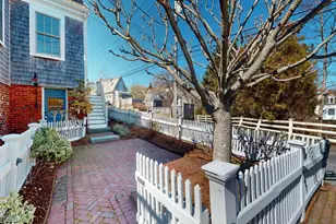 12 Franklin St, Provincetown, MA 02657 - Photo 1