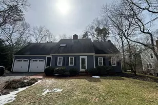 18 Lakeview Dr, Sandwich, MA 02563 - Photo 1