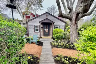 23 Cottage St, Provincetown, MA 02657 - Photo 1