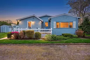 61 Silver Beach Ave, Falmouth, MA 02556 - Photo 1
