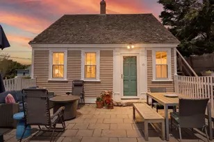 15 Carver St, Provincetown, MA 02657 - Photo 1