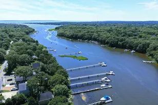 107 Shorewood Dr, Falmouth, MA 02536 - Photo 1