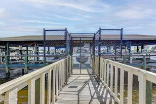 7813 N Lagoon Dr, Panama City, FL 32408 - Photo 21