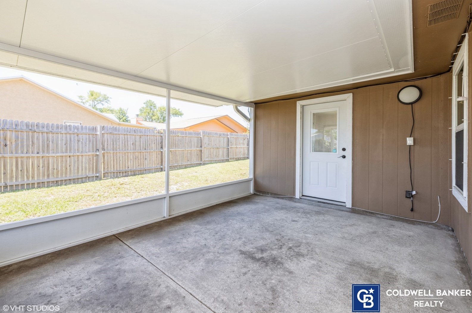 7711 Shadow Bay Dr, Panama City FL 32404-2524 exterior