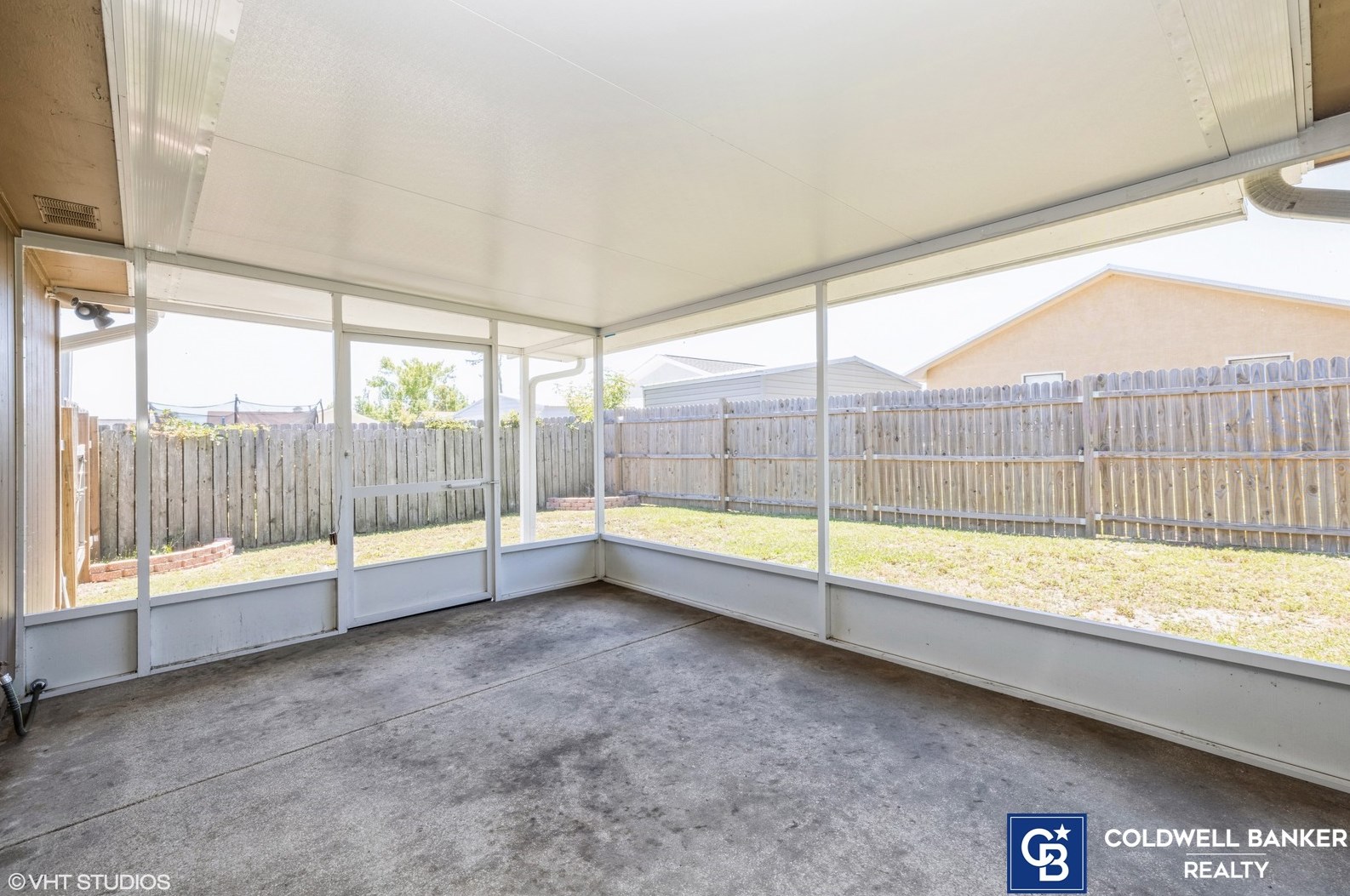 7711 Shadow Bay Dr, Panama City FL 32404-2524 exterior