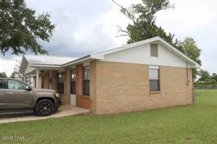 25676 Evans St, Altha, FL 32421 - Photo 3