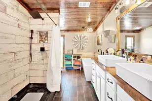 17011 Rollohome Rd, Fountain, FL 32438 - Photo 11