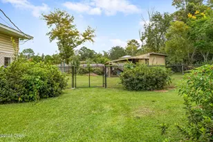 815 5th St, Chipley, FL 32428 - Photo 23